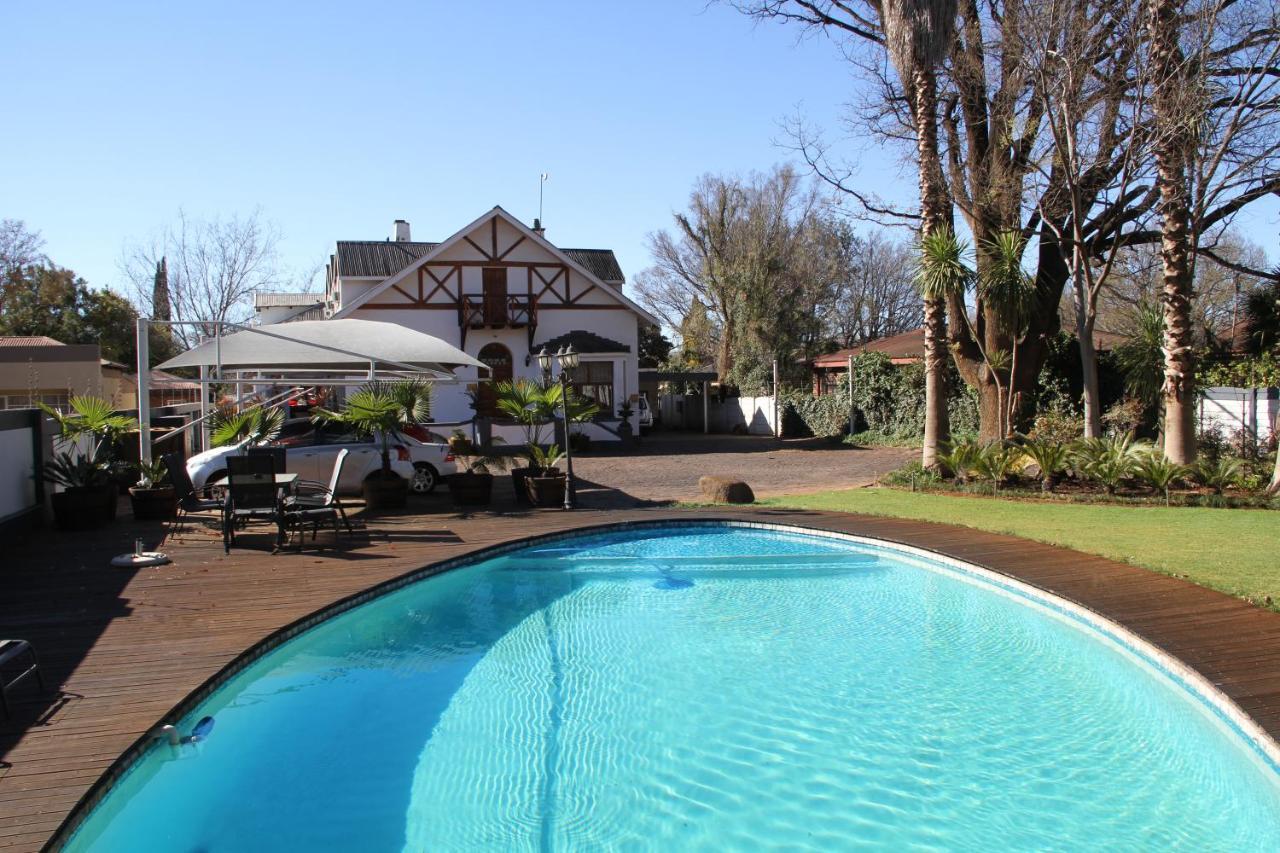 The Oak Potch Guesthouse Potchefstroom Εξωτερικό φωτογραφία
