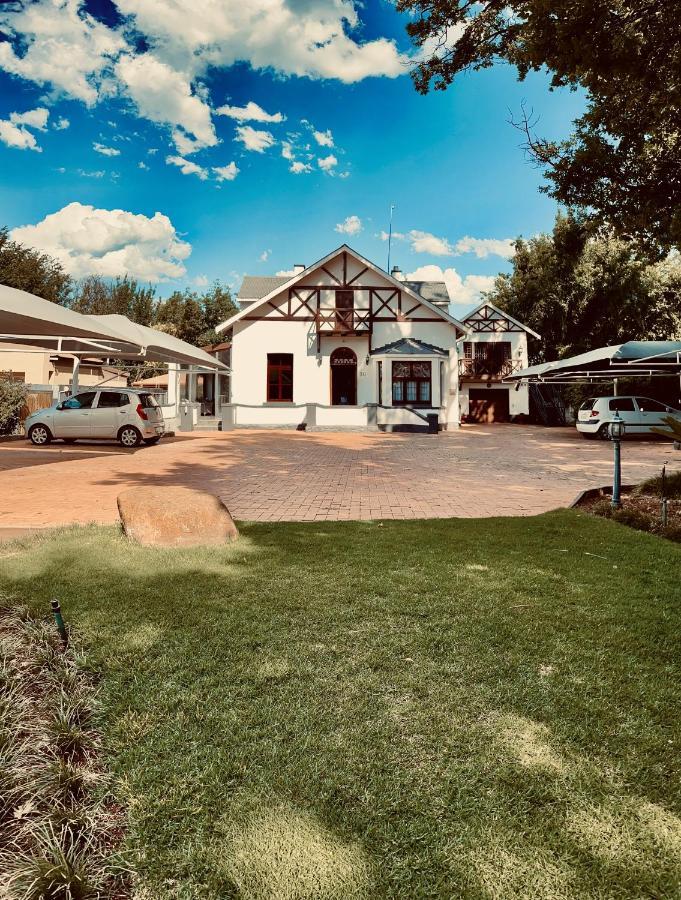 The Oak Potch Guesthouse Potchefstroom Εξωτερικό φωτογραφία