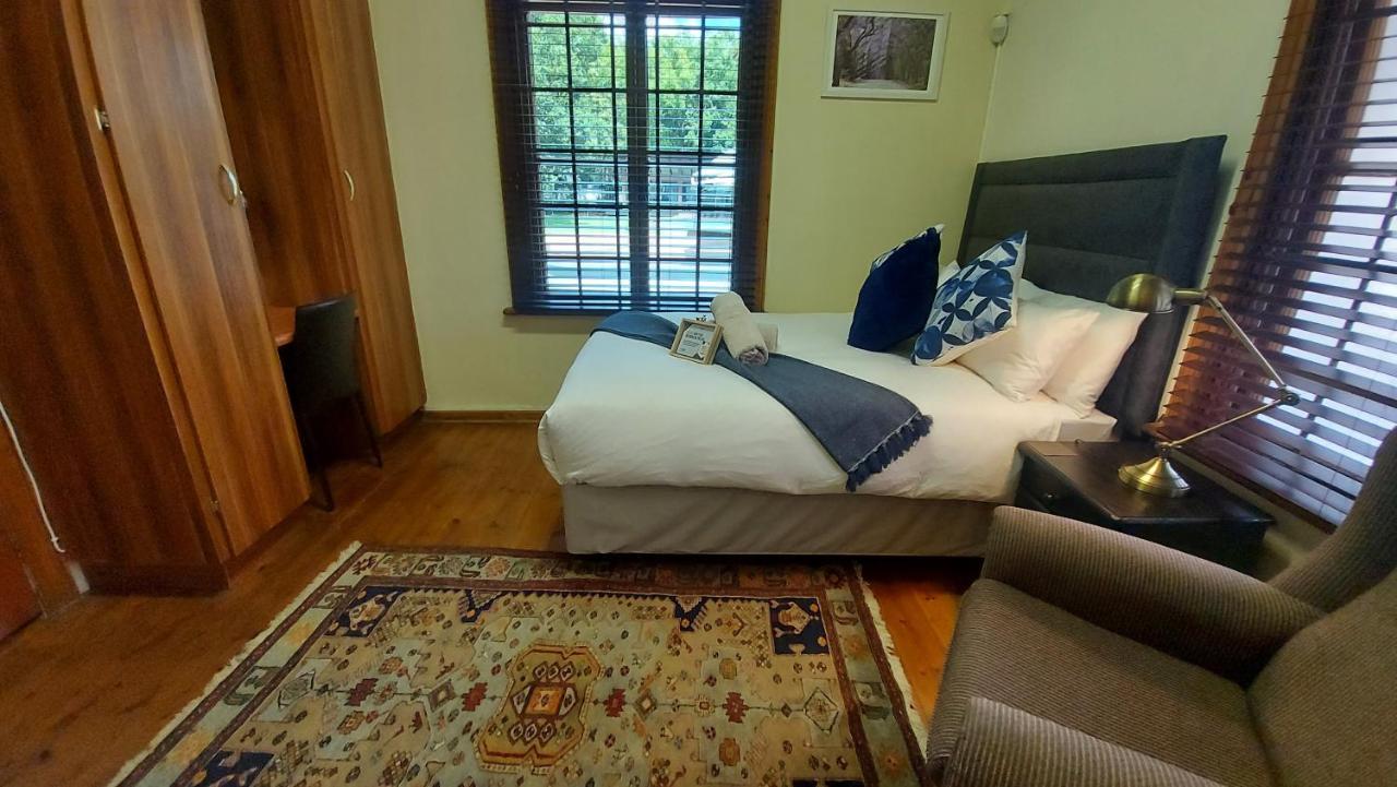 The Oak Potch Guesthouse Potchefstroom Εξωτερικό φωτογραφία